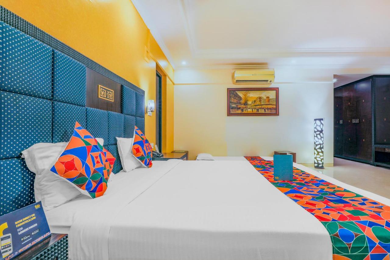 Fabhotel Royal Mirage With Pool & Gym - Nr Candolim Beach Exteriör bild