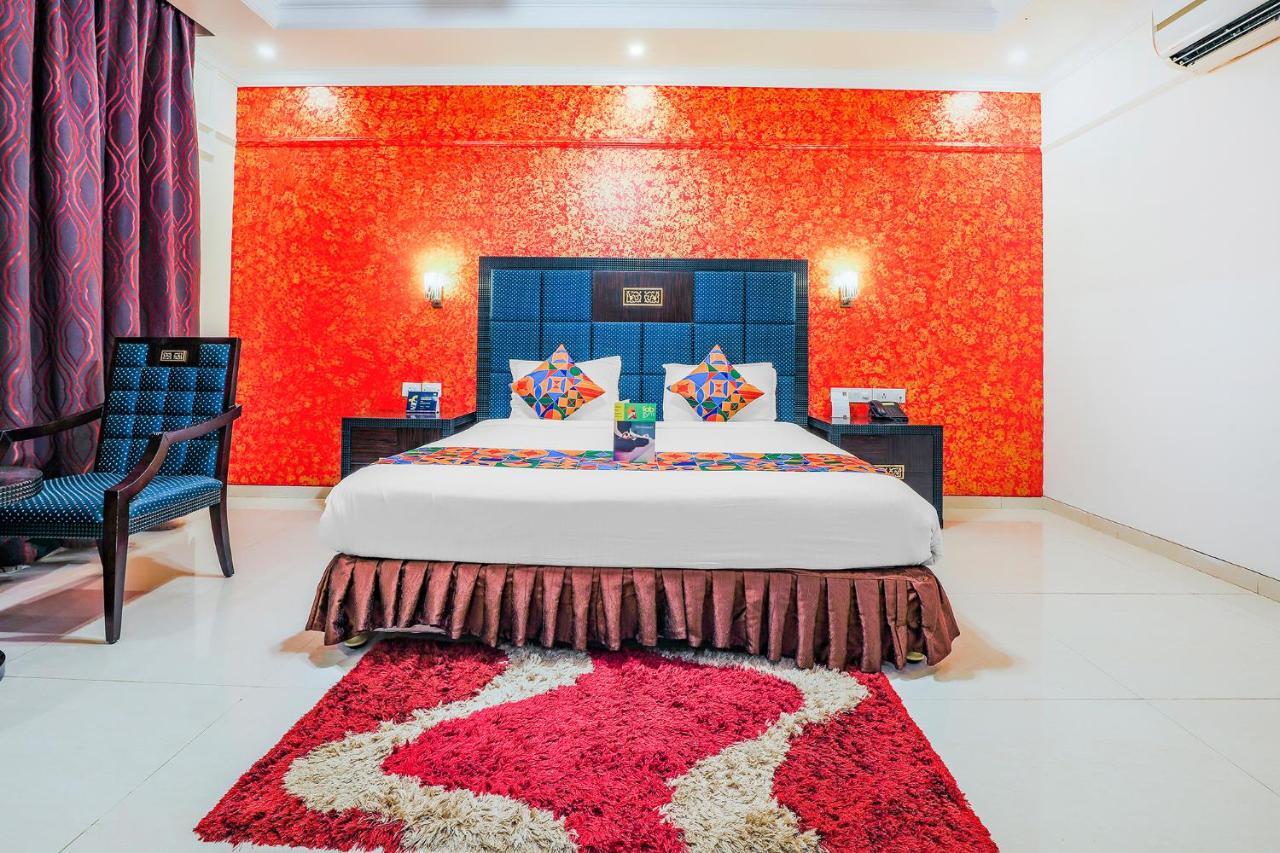 Fabhotel Royal Mirage With Pool & Gym - Nr Candolim Beach Exteriör bild