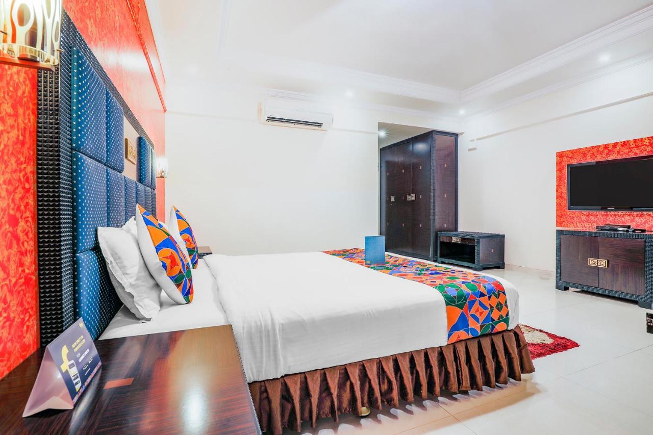 Fabhotel Royal Mirage With Pool & Gym - Nr Candolim Beach Exteriör bild