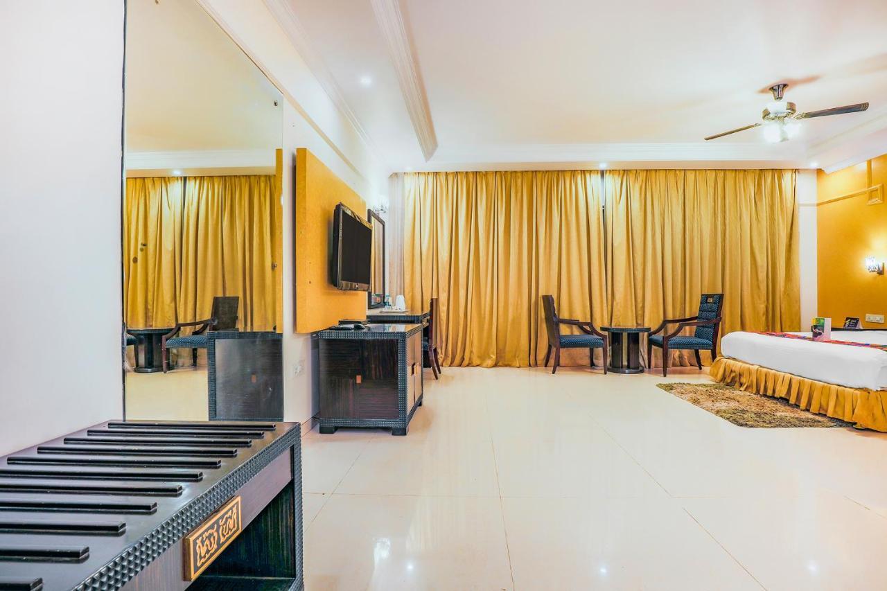 Fabhotel Royal Mirage With Pool & Gym - Nr Candolim Beach Exteriör bild